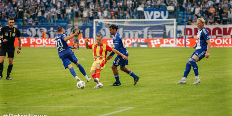 Udany powrót Wisły Płock do Ekstraklasy. Zwycięstwo z Koroną Kielce! [FOTO]