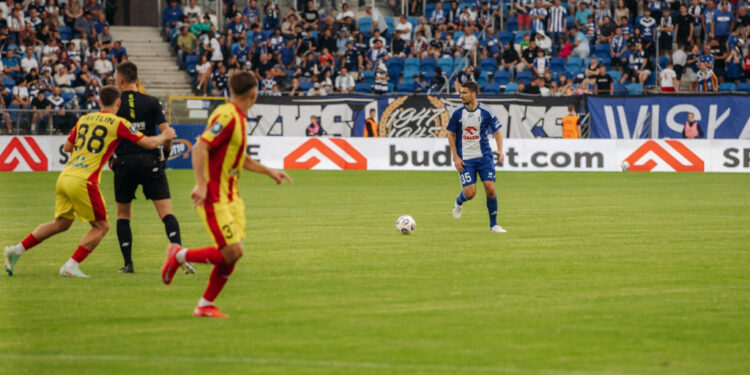 Udany powrót Wisły Płock do Ekstraklasy. Zwycięstwo z Koroną Kielce! [FOTO]