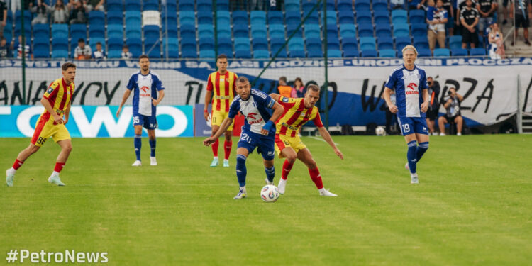 Udany powrót Wisły Płock do Ekstraklasy. Zwycięstwo z Koroną Kielce! [FOTO]