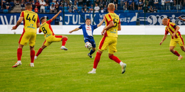 Udany powrót Wisły Płock do Ekstraklasy. Zwycięstwo z Koroną Kielce! [FOTO]