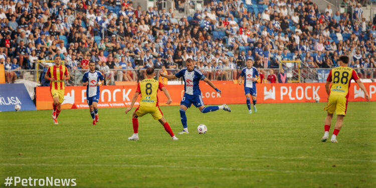 Udany powrót Wisły Płock do Ekstraklasy. Zwycięstwo z Koroną Kielce! [FOTO]