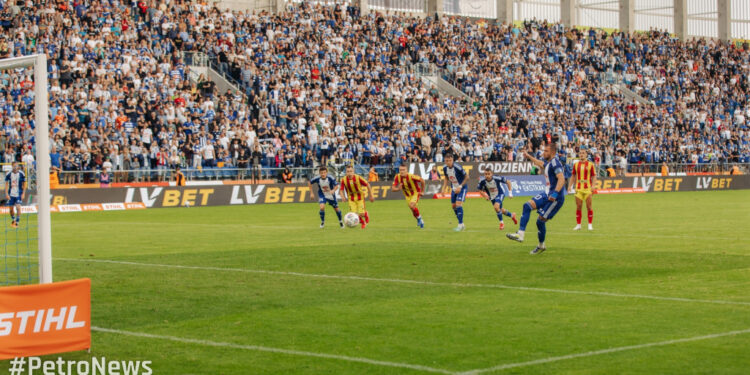 Udany powrót Wisły Płock do Ekstraklasy. Zwycięstwo z Koroną Kielce! [FOTO]