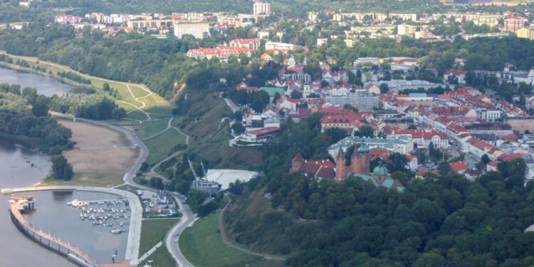 Samochody nie będą mogły jeździć przy Sobótce? Ostatnie chwile na udział w ankiecie