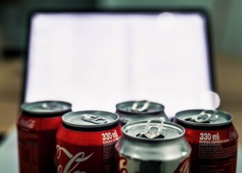 Za napoje zapłacimy drożej. Wchodzi system kaucyjny