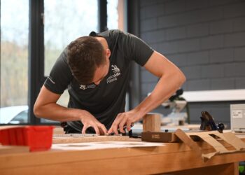 Lepszy fach w ręku czy dyplom uczelni?