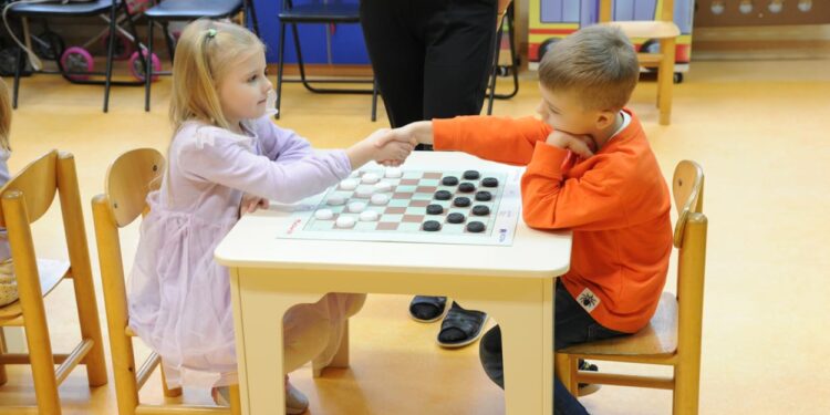 Płockie przedszkolaki zmierzyły się w warcabach