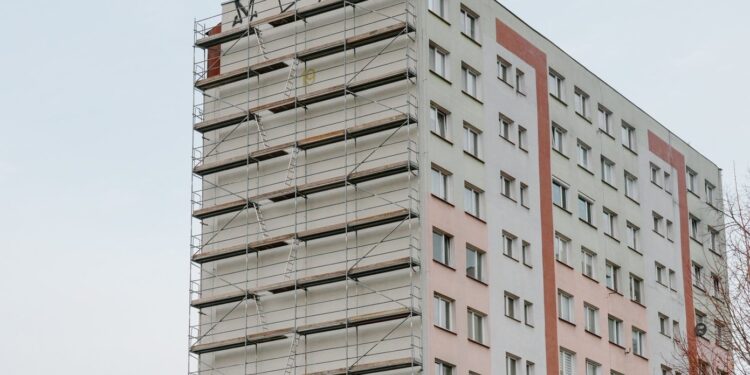 Nowy mural w Płocku. Upamiętni teatr