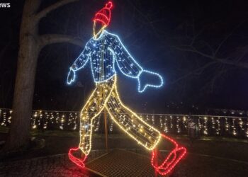 Bajkowe postaci na Wzgórzu Tumskim. Płockie Ogrody Światła już otwarte