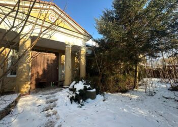 Czy dwór w Ciechomicach odzyska dawny blask? Burzliwa dyskusja na sesji