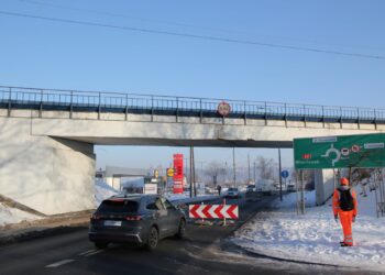 Utrudnienia przy płockim wiadukcie. „Ze względów bezpieczeństwa”