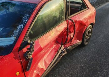 Zderzenie aut na skrzyżowaniu w centrum Płocka