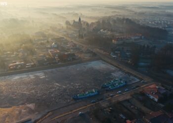 Lodołamacze Wód Polskich dopłynęły do Płocka [FILM]