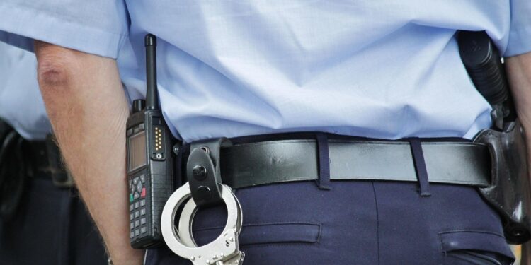 Broń policjantki znaleziona na stacji paliw