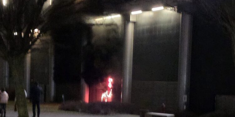 Pożar w Galerii Wisła w Płocku. Ewakuowano klientów i pracowników