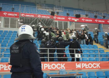 Bezpieczeństwo w praktyce na płockich trybunach