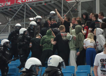 Bezpieczeństwo w praktyce na płockich trybunach