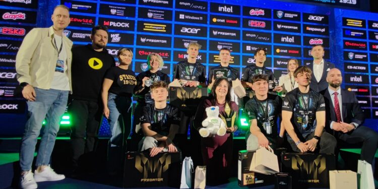 Historyczny sukces uczniów z Gąbina. Wygrali wielki finał Predator Games!