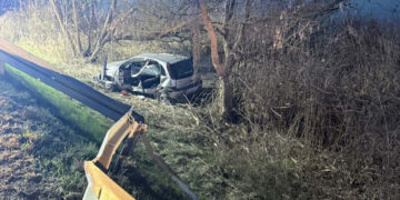 Auto przebiło barierę i wpadło do Wisły