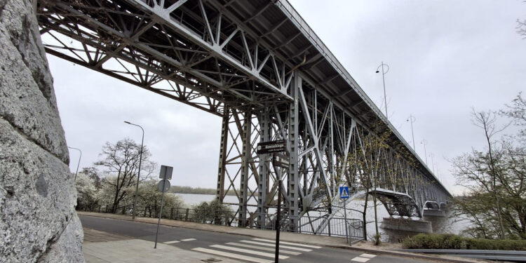 Wiadomo kiedy powstanie kładka pod Starym Mostem