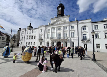 Demonstracja rodziców i dzieci w Płocku
