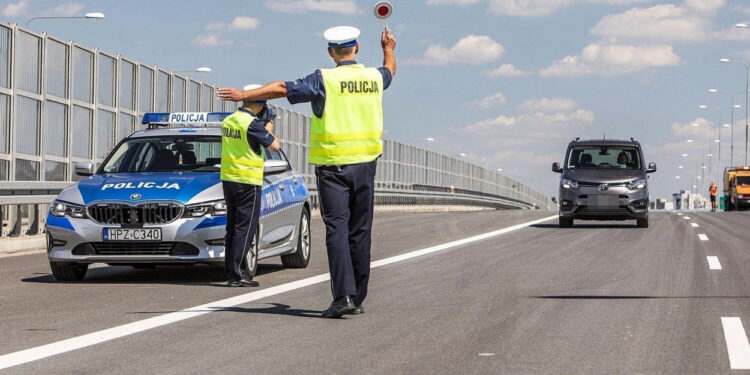 Intensywne działania policji w majówkę