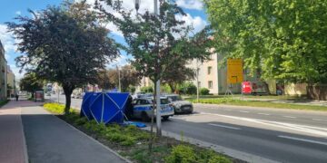 Akcja służb w Płocku. Mężczyzny nie udało się uratować