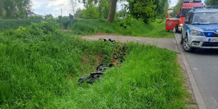 Wypadek z udziałem motocykla. Ranny nastolatek