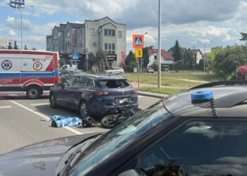 Wypadek w Płocku. Nastoletnia motocyklistka w szpitalu