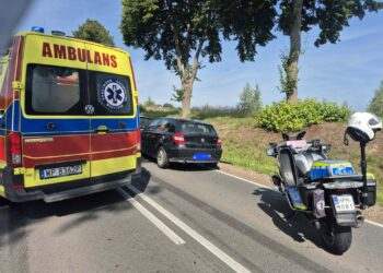 Śmiertelny wypadek! Nie żyje rowerzystka, droga zablokowana